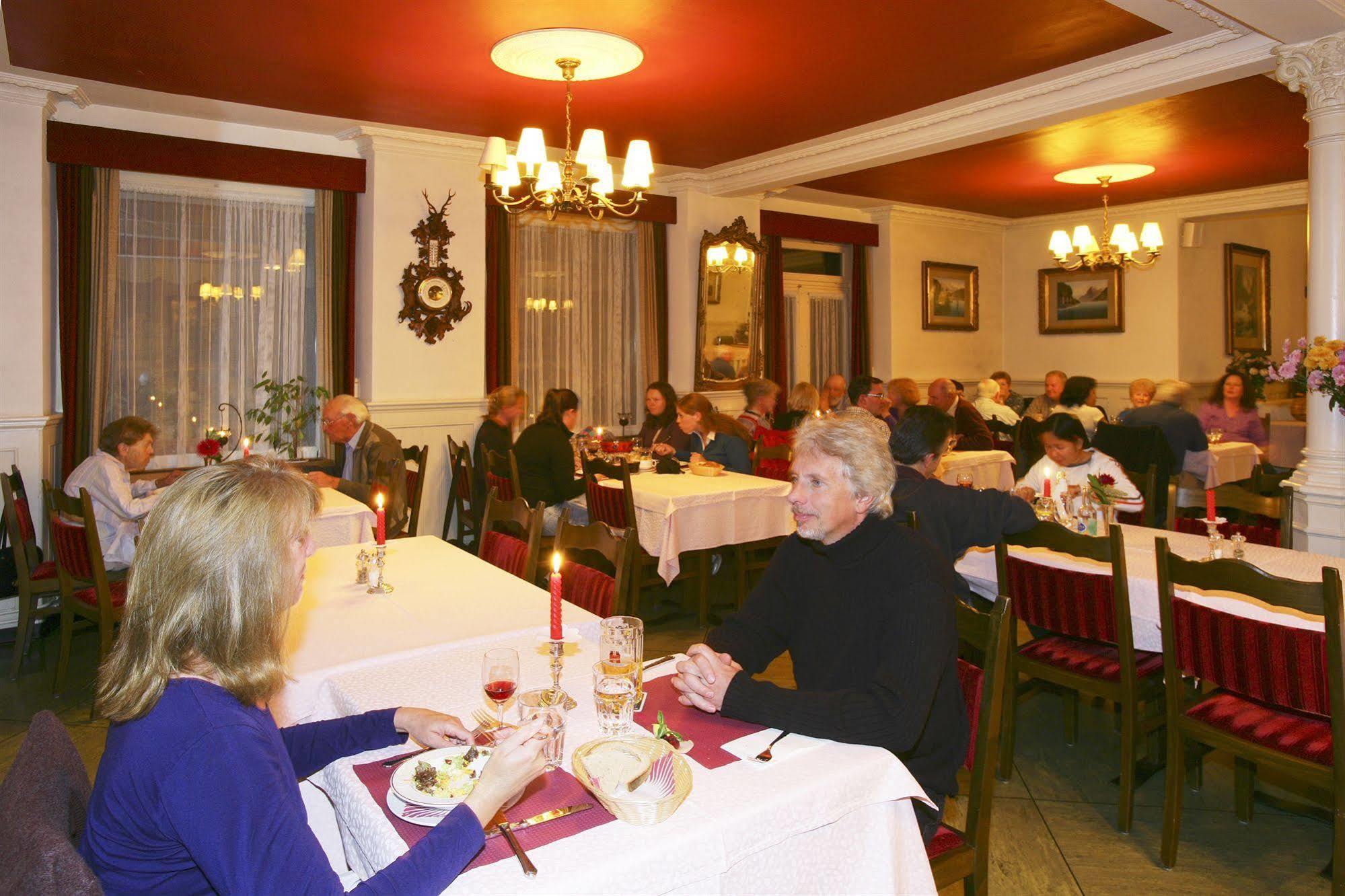 Hotel Oberland Lauterbrunnen Extérieur photo