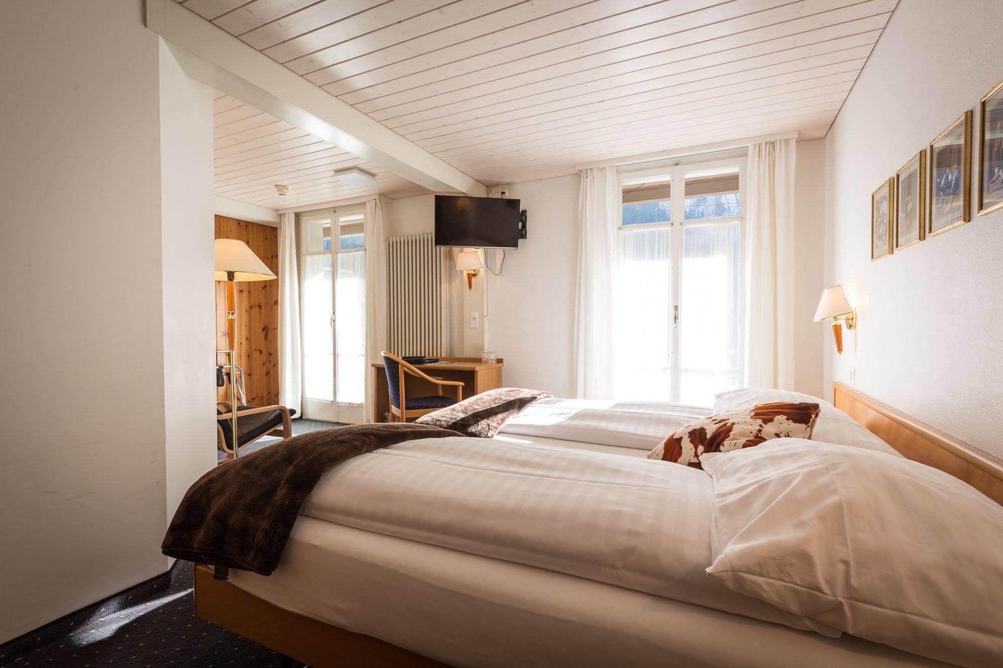 Hotel Oberland Lauterbrunnen Extérieur photo